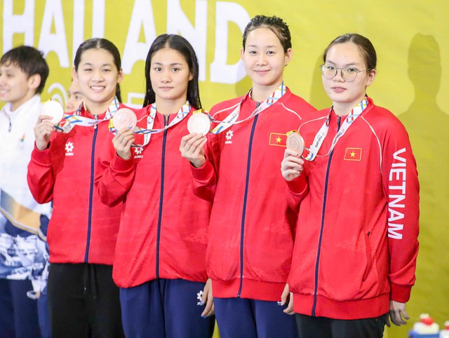 4 "tiểu tiên cá" tạo kỳ tích tại SEA Games 33: Thân hình nhỏ con nhưng sức mạnh phi thường!- Ảnh 7. 4 "tiểu tiên cá" tạo kỳ tích tại SEA Games 33: Thân hình nhỏ con nhưng sức mạnh phi thường!- Ảnh 7.