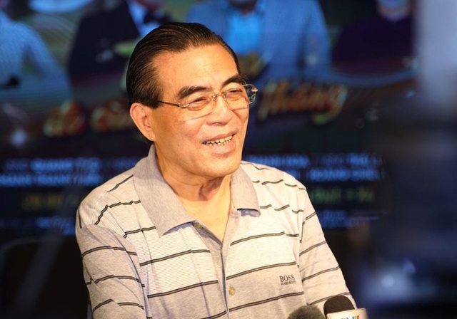 Nam NSND nổi tiếng cả nước, U80 mới công khai “nửa kia” trên truyền hình, đi diễn về đến nhà là “vợ ơi, tiền đây”- Ảnh 5. Nam NSND nổi tiếng cả nước, U80 mới công khai “nửa kia” trên truyền hình, đi diễn về đến nhà là “vợ ơi, tiền đây”- Ảnh 5.