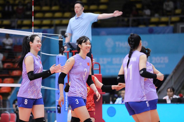 Ngắm dàn gái xinh bóng chuyền Việt Nam: Một mét vuông mấy cô chân dài thẳng tắp, visual xinh lung linh- Ảnh 1. Ngắm dàn gái xinh bóng chuyền Việt Nam: Một mét vuông mấy cô chân dài thẳng tắp, visual xinh lung linh- Ảnh 1.