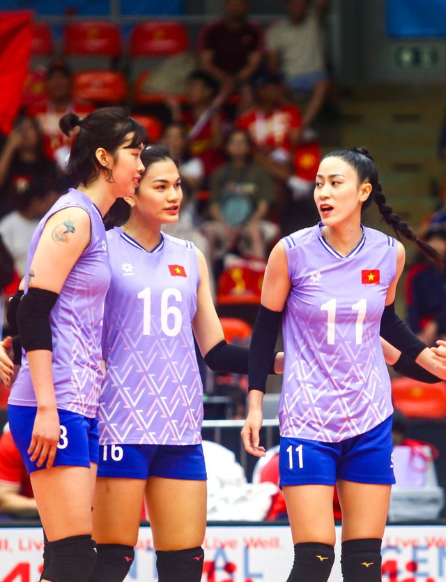 Ngắm dàn gái xinh bóng chuyền Việt Nam: Một mét vuông mấy cô chân dài thẳng tắp, visual xinh lung linh- Ảnh 9. Ngắm dàn gái xinh bóng chuyền Việt Nam: Một mét vuông mấy cô chân dài thẳng tắp, visual xinh lung linh- Ảnh 9.