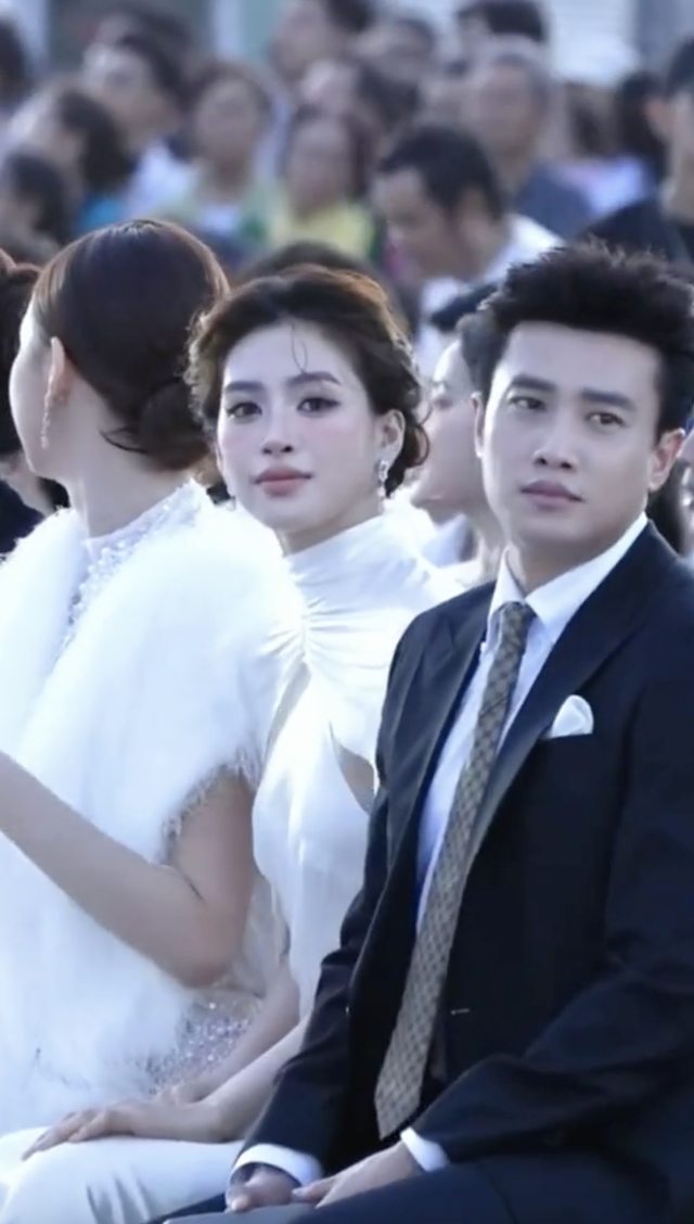 Đẹp đôi nhất lúc này: Mỹ nhân nghìn năm có một và tổng tài Quốc Trường xuất sắc hơn cổ tích- Ảnh 1. Đẹp đôi nhất lúc này: Mỹ nhân nghìn năm có một và tổng tài Quốc Trường xuất sắc hơn cổ tích- Ảnh 1.