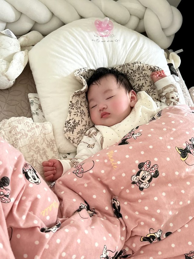 Rối loạn giấc ngủ ở trẻ: Con mất ngủ, cả nhà mệt - bố mẹ cần làm gì để hỗ trợ con?- Ảnh 5. Rối loạn giấc ngủ ở trẻ: Con mất ngủ, cả nhà mệt - bố mẹ cần làm gì để hỗ trợ con?- Ảnh 5.