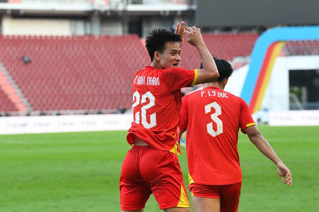 3 phút ghi 2 bàn để vào chung kết SEA Games, U22 Việt Nam khiến trăm triệu người hâm mộ bùng nổ cảm xúc- Ảnh 8.