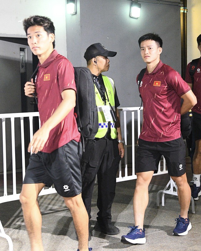 Phỏng vấn nhanh "Lamine Yamal xứ Thanh" - cầu thủ ghi bàn phút cuối giúp U22 Việt Nam vào chung kết SEA Games- Ảnh 1. Phỏng vấn nhanh "Lamine Yamal xứ Thanh" - cầu thủ ghi bàn phút cuối giúp U22 Việt Nam vào chung kết SEA Games- Ảnh 1.