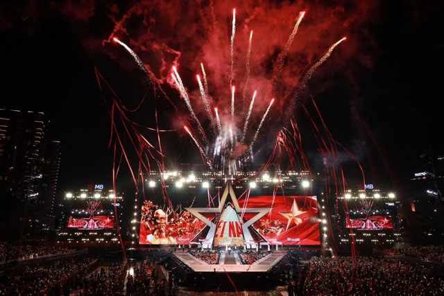 8 concert tái định hình nhạc Việt 2025: Anh Trai - Em Xinh cạnh tranh gắt, nhưng Top 1 đang thuộc về “Hoàng tử”- Ảnh 13. 8 concert tái định hình nhạc Việt 2025: Anh Trai - Em Xinh cạnh tranh gắt, nhưng Top 1 đang thuộc về “Hoàng tử”- Ảnh 13.