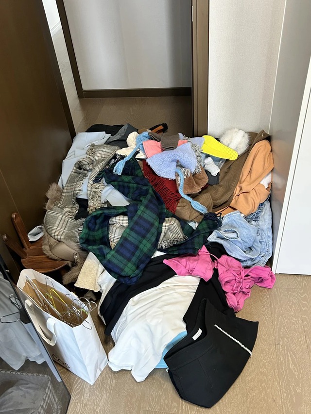 Sang năm 2026, tôi xin thề danh dự sẽ VỨT BỎ 7 thứ "chật nhà" độc hại này- Ảnh 4. Sang năm 2026, tôi xin thề danh dự sẽ VỨT BỎ 7 thứ "chật nhà" độc hại này- Ảnh 4.