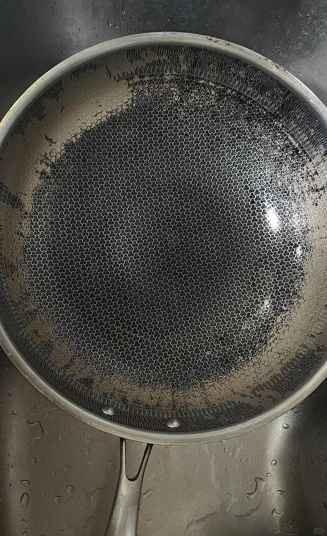 Sang năm 2026, tôi xin thề danh dự sẽ VỨT BỎ 7 thứ "chật nhà" độc hại này- Ảnh 1. Sang năm 2026, tôi xin thề danh dự sẽ VỨT BỎ 7 thứ "chật nhà" độc hại này- Ảnh 1.