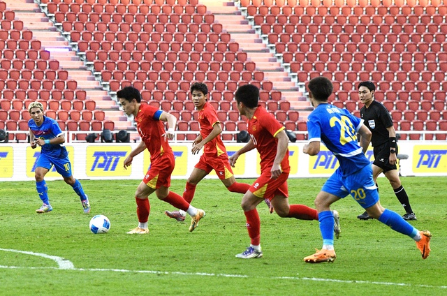 Hotboy U22 Việt Nam 3 lần giành Cầu thủ xuất sắc nhất trận, "out trình" ở SEA Games 33, HLV Kim Sang-sik khuyên xuất ngoại- Ảnh 7. Hotboy U22 Việt Nam 3 lần giành Cầu thủ xuất sắc nhất trận, "out trình" ở SEA Games 33, HLV Kim Sang-sik khuyên xuất ngoại- Ảnh 7.