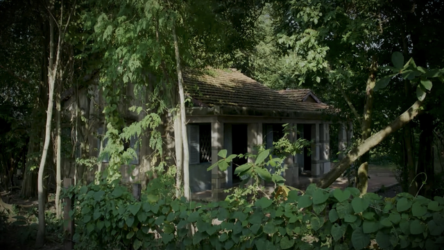 Trời ơi sao phim Việt này gan quá vậy: Dùng nhà ma làm bối cảnh, hàng xóm nói 6 chữ mà rợn tóc gáy- Ảnh 3. Trời ơi sao phim Việt này gan quá vậy: Dùng nhà ma làm bối cảnh, hàng xóm nói 6 chữ mà rợn tóc gáy- Ảnh 3.