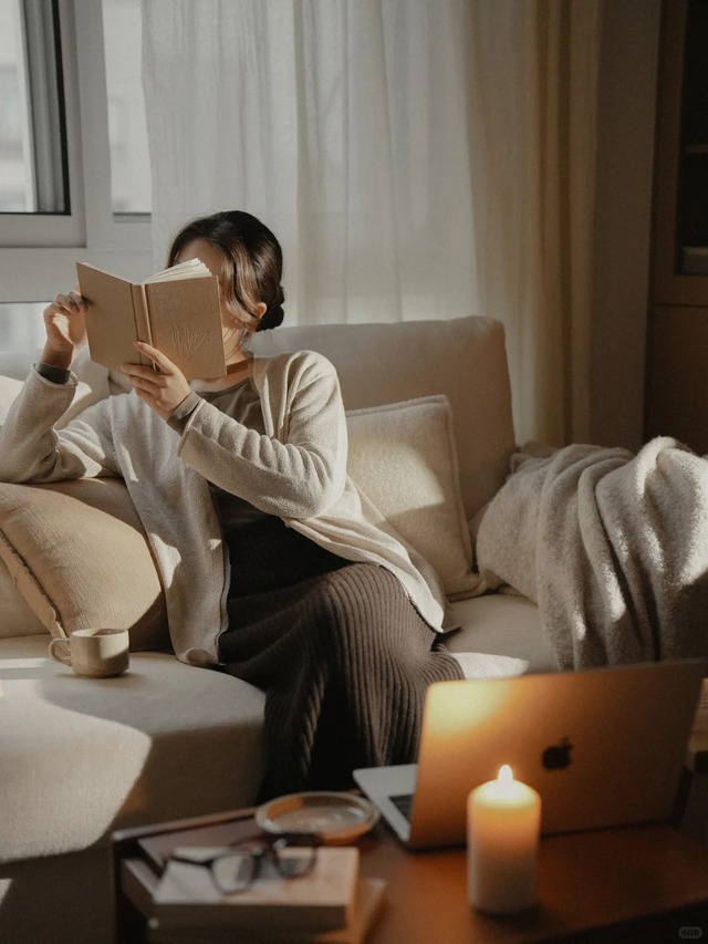 Không phải đi shopping hàng hiệu, đây mới là những việc "ngầm" người giàu thường làm vào cuối tháng để tiền đẻ ra tiền- Ảnh 1. Không phải đi shopping hàng hiệu, đây mới là những việc "ngầm" người giàu thường làm vào cuối tháng để tiền đẻ ra tiền- Ảnh 1.