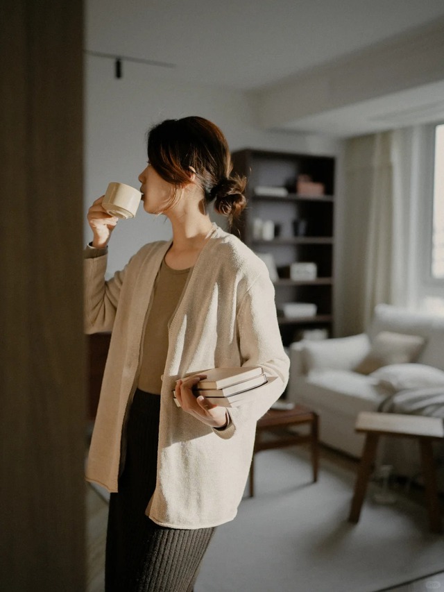 Không phải đi shopping hàng hiệu, đây mới là những việc "ngầm" người giàu thường làm vào cuối tháng để tiền đẻ ra tiền- Ảnh 2. Không phải đi shopping hàng hiệu, đây mới là những việc "ngầm" người giàu thường làm vào cuối tháng để tiền đẻ ra tiền- Ảnh 2.