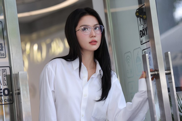 Chuyện gì đang xảy ra với Ngọc Trinh?- Ảnh 2. Chuyện gì đang xảy ra với Ngọc Trinh?- Ảnh 2.