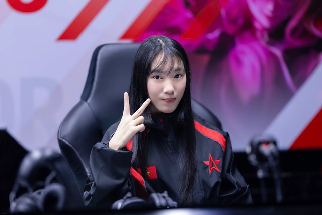 Bức ảnh viral nhất hôm nay: Dáng ngồi ung dung mang về tấm HCV SEA Games cho Liên Quân Mobile Việt Nam- Ảnh 1.