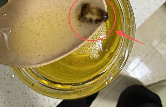 Có 5 thứ trong nhà "bị hỏng" trước hạn sử dụng! Xem để không đánh cược với sức khỏe gia đình bạn- Ảnh 1. Có 5 thứ trong nhà "bị hỏng" trước hạn sử dụng! Xem để không đánh cược với sức khỏe gia đình bạn- Ảnh 1.