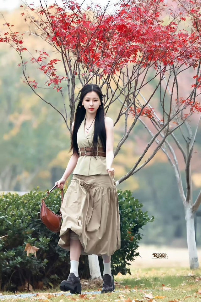 Sốc: Ảnh khoả thân phản cảm của Ngu Thư Hân bị leak lên MXH- Ảnh 2. Sốc: Ảnh khoả thân phản cảm của Ngu Thư Hân bị leak lên MXH- Ảnh 2.