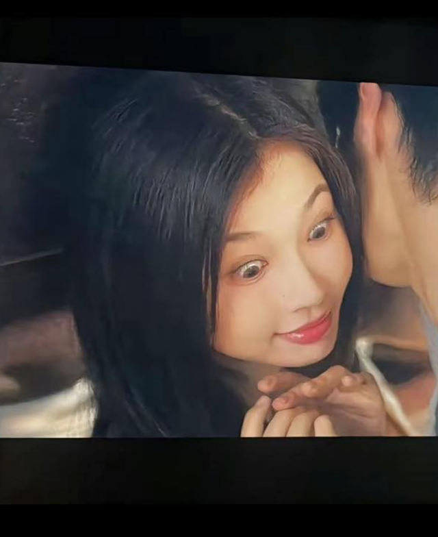 Sốc: Ảnh khoả thân phản cảm của Ngu Thư Hân bị leak lên MXH- Ảnh 4. Sốc: Ảnh khoả thân phản cảm của Ngu Thư Hân bị leak lên MXH- Ảnh 4.