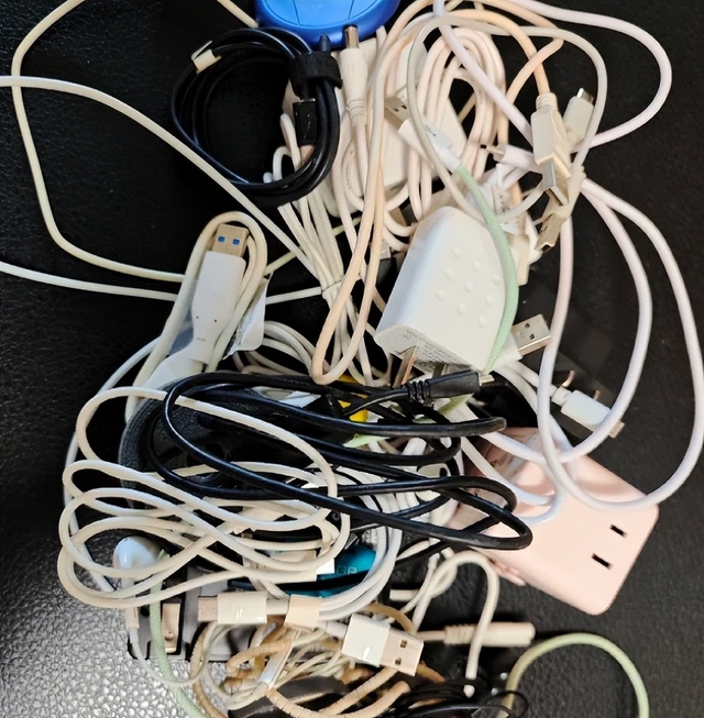 Tôi xin thề danh dự: Buông bỏ 6 món "rác nhà” trước khi sang năm 2026 - Ảnh 5. Tôi xin thề danh dự: Buông bỏ 6 món "rác nhà” trước khi sang năm 2026 - Ảnh 5.