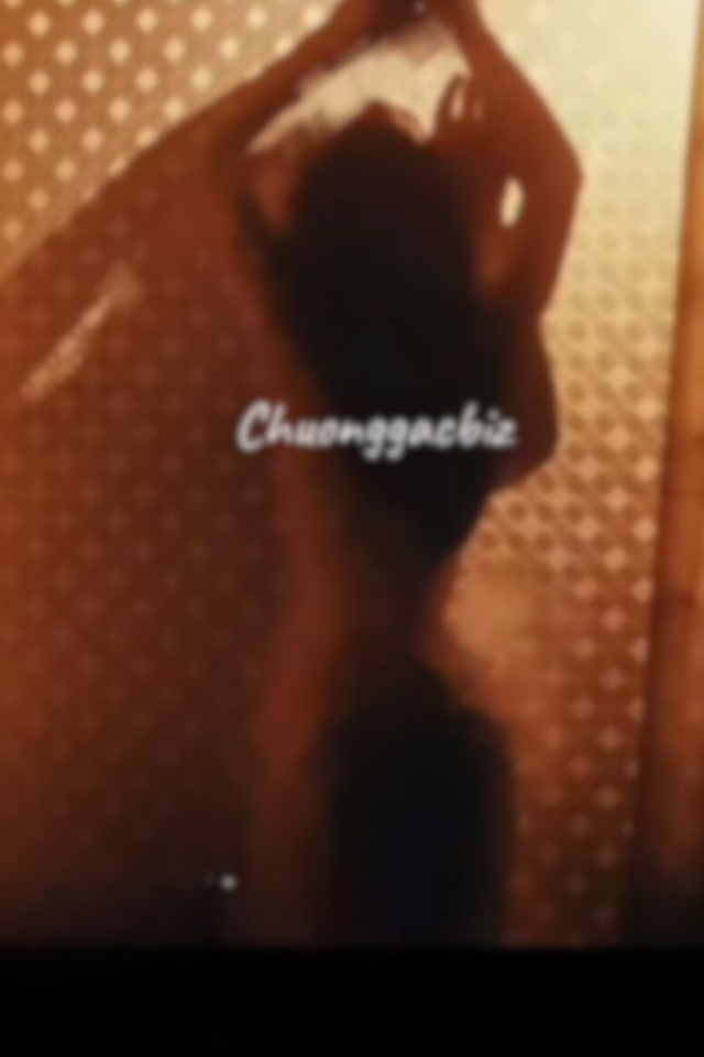 Sốc: Ảnh khoả thân phản cảm của Ngu Thư Hân bị leak lên MXH- Ảnh 1. Sốc: Ảnh khoả thân phản cảm của Ngu Thư Hân bị leak lên MXH- Ảnh 1.