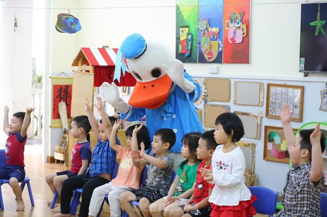 Hà Nội ô nhiễm không khí trở lại: Mẹ đừng chủ quan khi đưa con đi đến nhà trẻ- Ảnh 5. Hà Nội ô nhiễm không khí trở lại: Mẹ đừng chủ quan khi đưa con đi đến nhà trẻ- Ảnh 5.