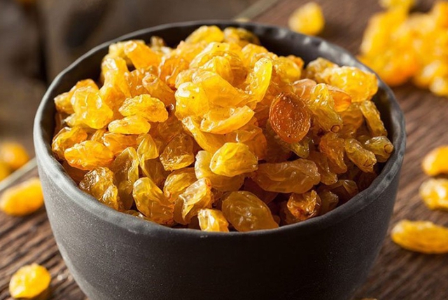 Ăn một &iacute;t nho kh&ocirc; trước khi ngủ, sau nửa th&aacute;ng bạn sẽ nhận 4 lợi &iacute;ch tuyệt vời, biết c&agrave;ng sớm c&agrave;ng tốt- Ảnh 3.