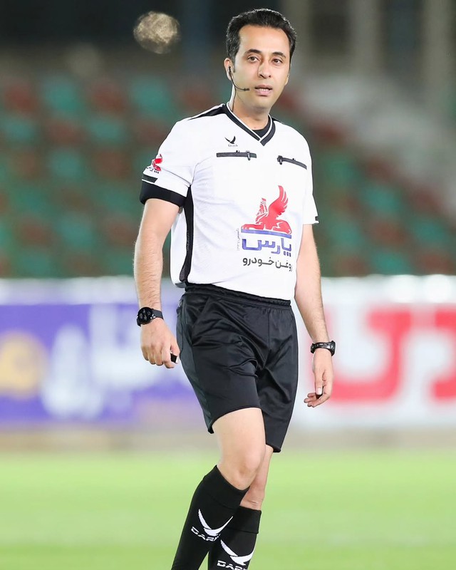 Hot: Lộ danh tính tổ trọng tài trận chung kết giữa U22 Việt Nam và U22 Thái Lan tối nay ở SEA Games 33- Ảnh 1.