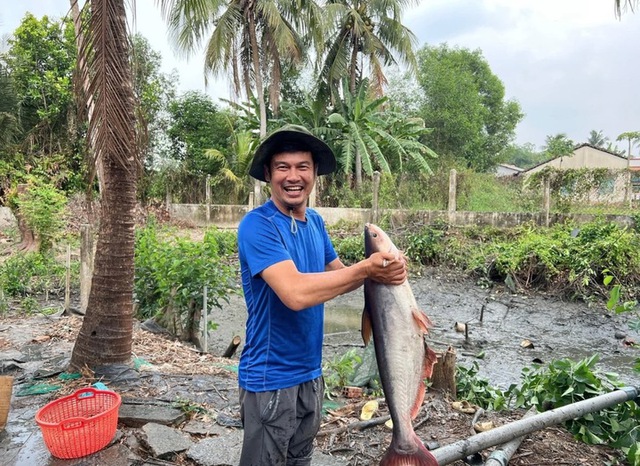 Nam nghệ sĩ cưới vợ kém 26 tuổi, đóng một phim mua được miếng đất, nhiều nhà ở TP.HCM vẫn thích về quê làm nông- Ảnh 7. Nam nghệ sĩ cưới vợ kém 26 tuổi, đóng một phim mua được miếng đất, nhiều nhà ở TP.HCM vẫn thích về quê làm nông- Ảnh 7.