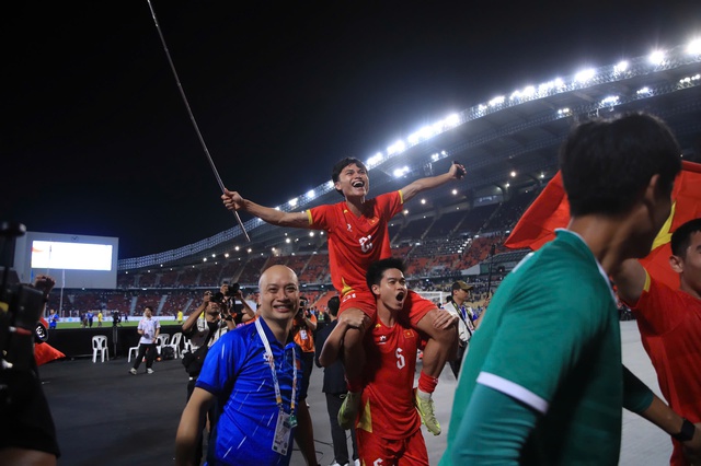 Phỏng vấn cầu thủ U22 Việt Nam: Lộ lý do ngược dòng kịch tính khiến U22 Thái Lan "ôm hận" trên sân nhà- Ảnh 3.