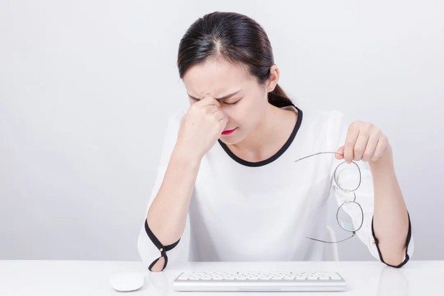 Người c&oacute; l&aacute; l&aacute;ch v&agrave; dạ d&agrave;y suy yếu thường lộ ngay ra tr&ecirc;n mặt: Thay đổi 4 th&oacute;i quen gi&uacute;p phục hồi một nửa- Ảnh 2.