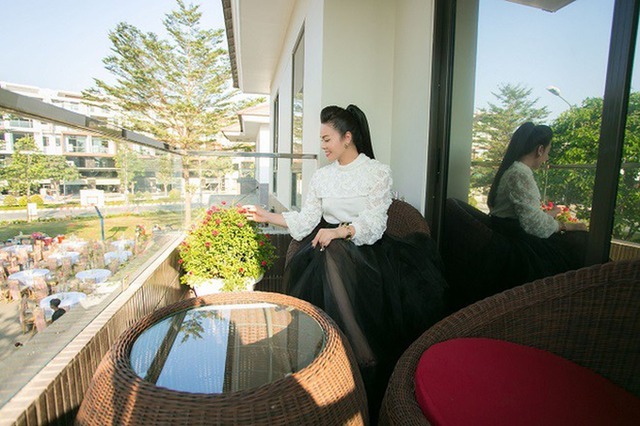 Nữ ca sĩ Việt 40 tuổi tự sinh con, không lấy chồng, ở biệt thự 20 tỷ- Ảnh 15. Nữ ca sĩ Việt 40 tuổi tự sinh con, không lấy chồng, ở biệt thự 20 tỷ- Ảnh 15.