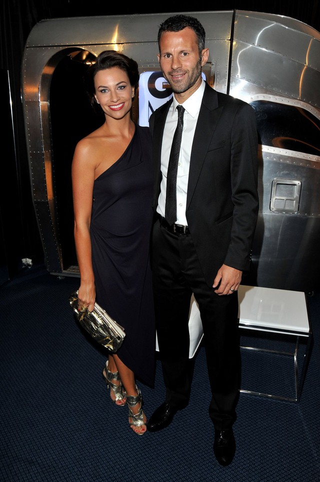 Biểu tượng MU "tòm tem" vợ em trai, "cặp kè" Hoa hậu, ly hôn đến với người mới vẫn ngoại tình với 8 phụ nữ- Ảnh 2.