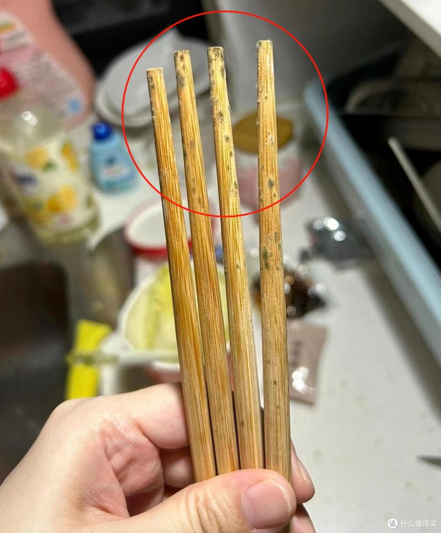 6 thứ bẩn choáng váng, cả nhà dùng suốt mà không ai để ý- Ảnh 3. 6 thứ bẩn choáng váng, cả nhà dùng suốt mà không ai để ý- Ảnh 3.