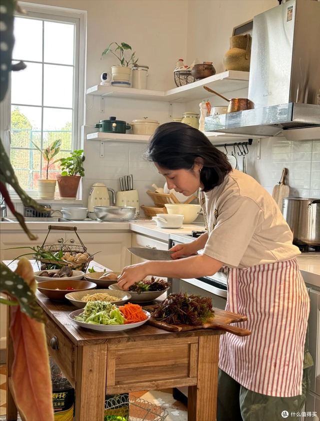 Sống 65 năm, mẹ tôi có 8 chiêu giữ nhà sạch như mới xây, không tốn một giọt mồ hôi dọn dẹp- Ảnh 2. Sống 65 năm, mẹ tôi có 8 chiêu giữ nhà sạch như mới xây, không tốn một giọt mồ hôi dọn dẹp- Ảnh 2.