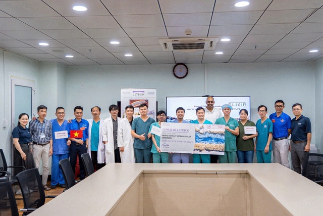 Bệnh viện Đa khoa Kiên Giang triển khai thành công bóng phá vôi cơ học LithiX HC trên bệnh nhân 95 tuổi- Ảnh 1.