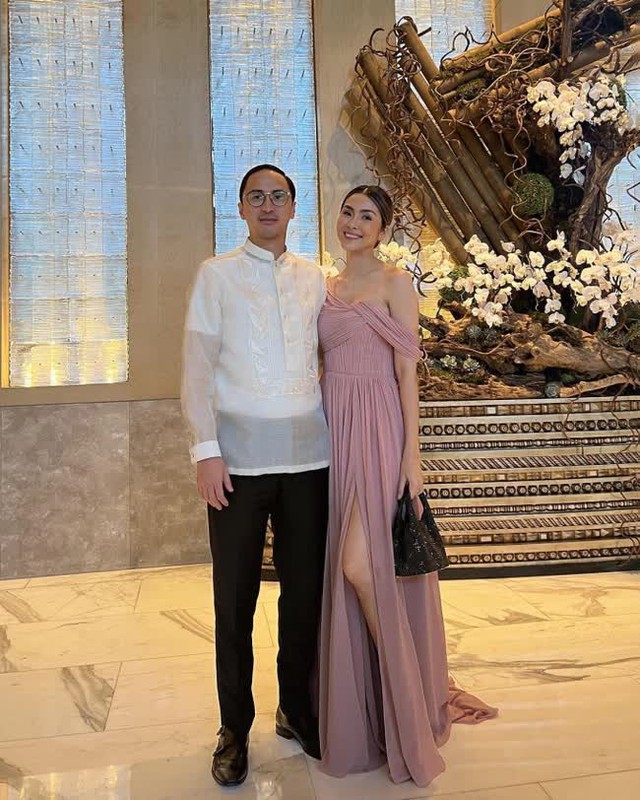 Điều lạ của Hà Tăng và anh em nhà tỷ phú trước thềm siêu hôn lễ Tiên Nguyễn- Ảnh 5. Điều lạ của Hà Tăng và anh em nhà tỷ phú trước thềm siêu hôn lễ Tiên Nguyễn- Ảnh 5.