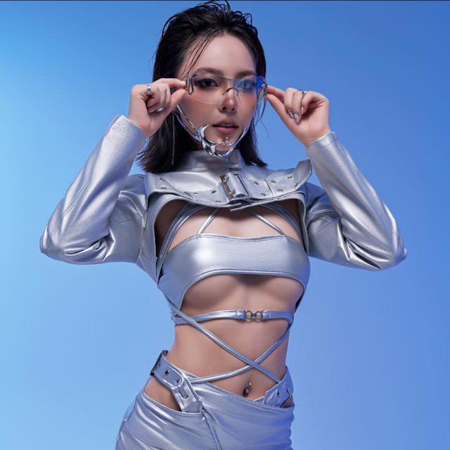 Nữ xạ thủ đẹp nhất Việt Nam tung bộ ảnh cực sexy, body "nóng bỏng mắt" khi vừa trở về với 2 HCV SEA Games- Ảnh 2.