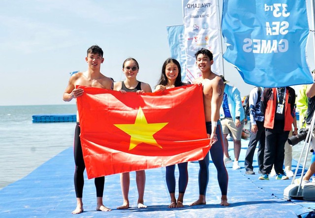 Đỉnh cao ngày cuối SEA Games: "Tiên cá" Mỹ Tiên cùng Huy Hoàng và đồng đội giành HCV nội dung khắc nghiệt trên biển- Ảnh 1.