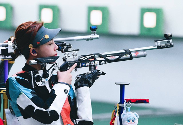 Bằng chứng cho thấy hotboy 8 múi của U22 Việt Nam đã lọt vào "tầm ngắm" của nữ xạ thủ đẹp nhất SEA Games- Ảnh 1.