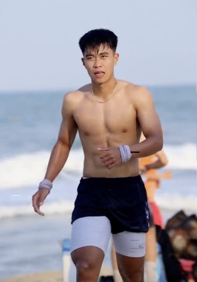 Bằng chứng cho thấy hotboy 8 múi của U22 Việt Nam đã lọt vào "tầm ngắm" của nữ xạ thủ đẹp nhất SEA Games- Ảnh 3.