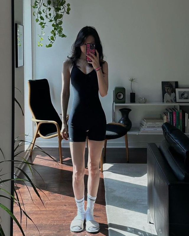 Từ chuyện cô gái 25 tuổi bị hoại tử vì ăn ức gà và rau: Giảm cân thế nào mới đúng?- Ảnh 1.