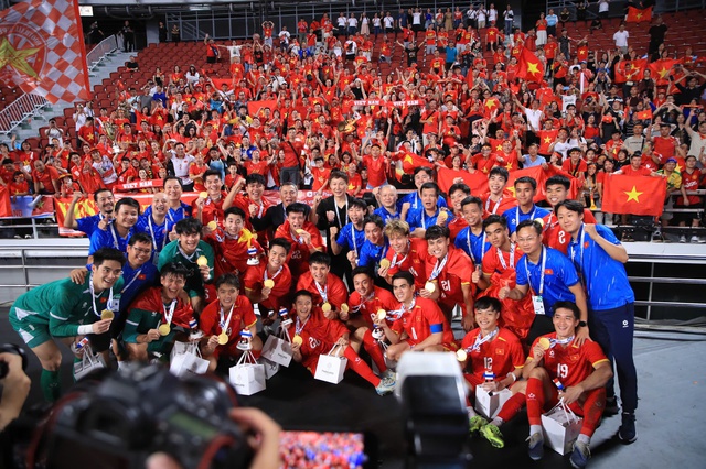 Phỏng vấn HLV Kim Sang-sik: Chuyện người vợ ở Hàn Quốc, "bí mật" giúp U22 Việt Nam ngược dòng ngoạn mục Thái Lan- Ảnh 2.