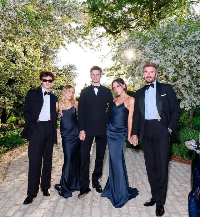 Không thể tin nổi: Con cả bất hiếu chặn vợ chồng Beckham chỉ vì Victoria bấm "like" một video nướng gà?- Ảnh 3.