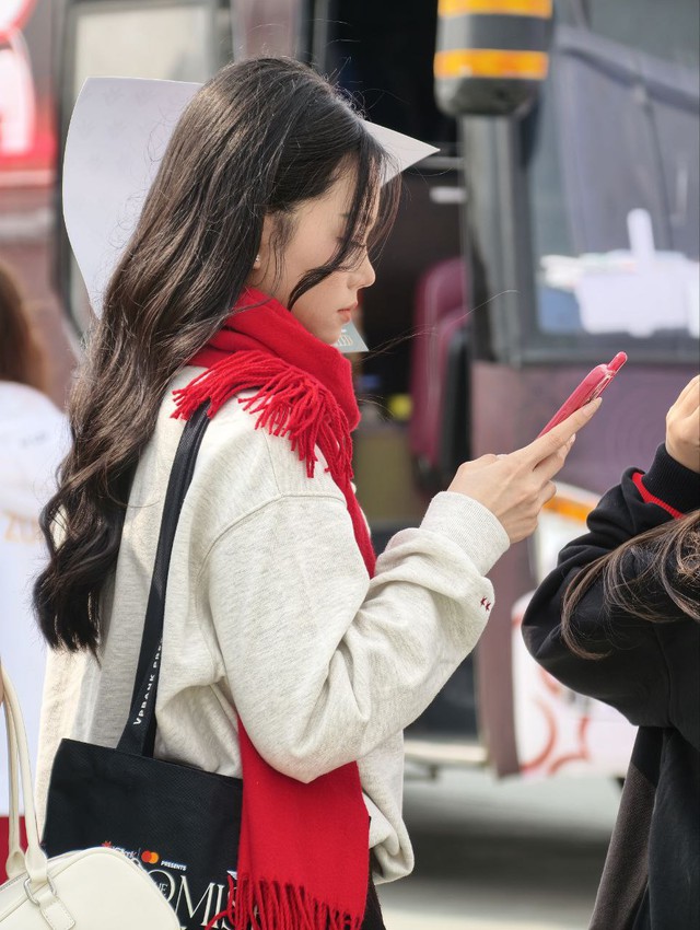 Loạt fan girl khoe sắc, tỏa sáng rực rỡ tại sự kiện fanmeeting T1: The Promise Fulfilled- Ảnh 6.