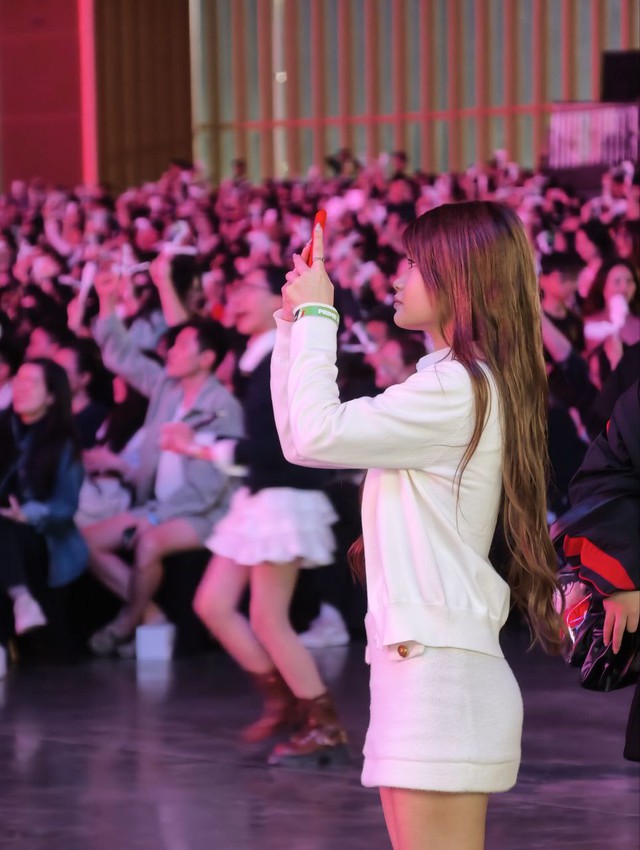 Loạt fan girl khoe sắc, tỏa sáng rực rỡ tại sự kiện fanmeeting T1: The Promise Fulfilled- Ảnh 7.