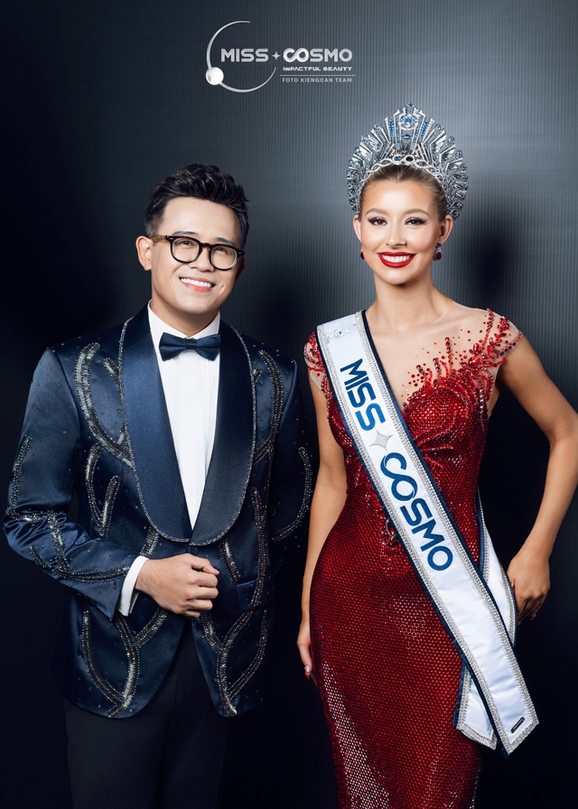 Dẫn dắt chung kết Miss Cosmo, Đức Bảo ghi điểm với khán giả trong nước lẫn quốc tế- Ảnh 4.