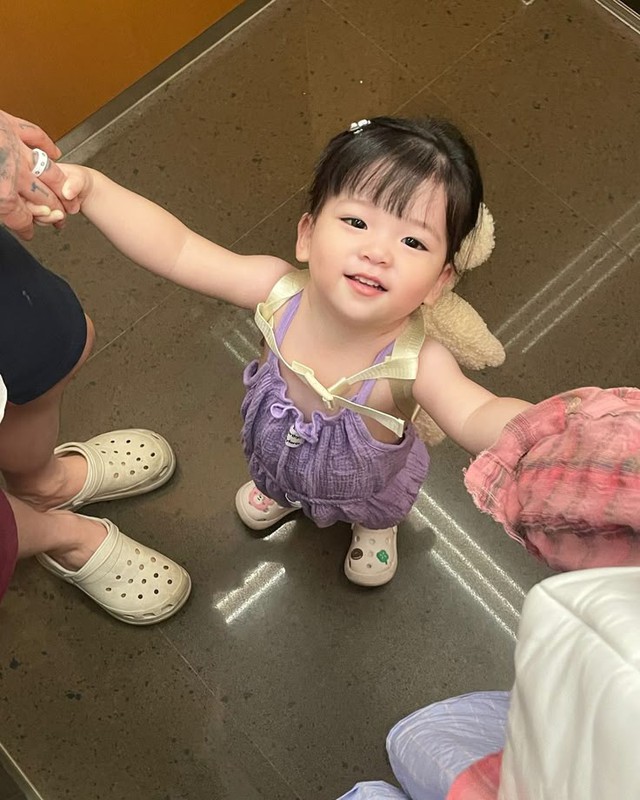 Bố mẹ khôn ngoan sẽ không mang những vấn đề này của con đi kiếm chuyện làm quà với người ngoài- Ảnh 1.