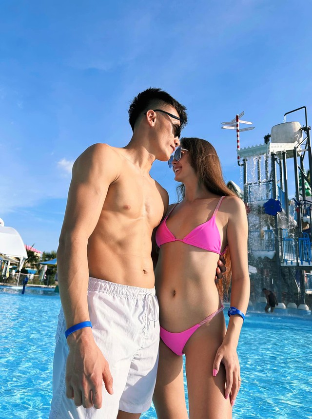 Thủ môn Bùi Tiến Dũng đu trend khoe body của Ronaldo, còn gọi thẳng chính chủ vào xem, được khen 1 chín 1 mười- Ảnh 3.