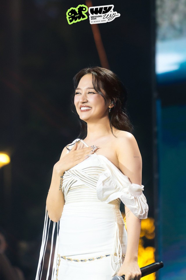 WeYoung 2025: Khi các nghệ sĩ trẻ làm chủ sân khấu và toả sáng bằng câu chuyện âm nhạc của chính mình- Ảnh 9.