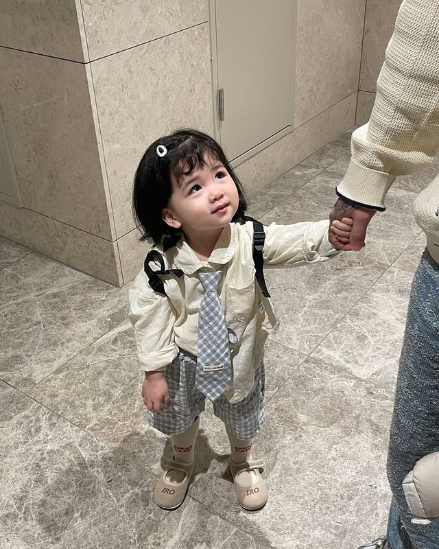 Bố mẹ khôn ngoan sẽ không mang những vấn đề này của con đi kiếm chuyện làm quà với người ngoài- Ảnh 2.