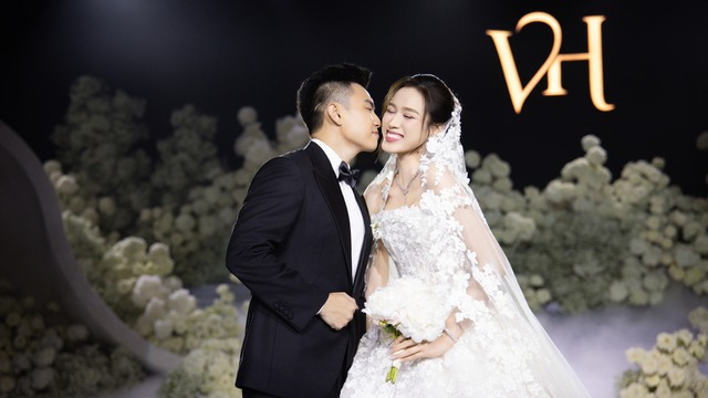 Giáng sinh đặc biệt nhất của Đỗ Hà và "chồng yêu" Viết Vương- Ảnh 1.