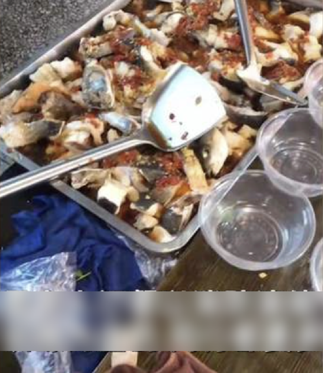 Khách đặt 120 suất ăn, quán đóng gói xong hết thì bị "bom hàng": Ông chủ vẫn bình tĩnh làm 1 điều- Ảnh 2.